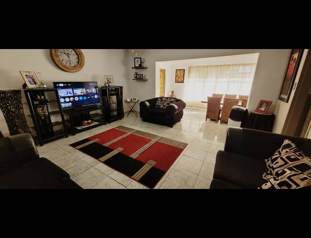 3 BEDROOM HOUSE FOR SALE IN VANDERBIJLPARK CW 4